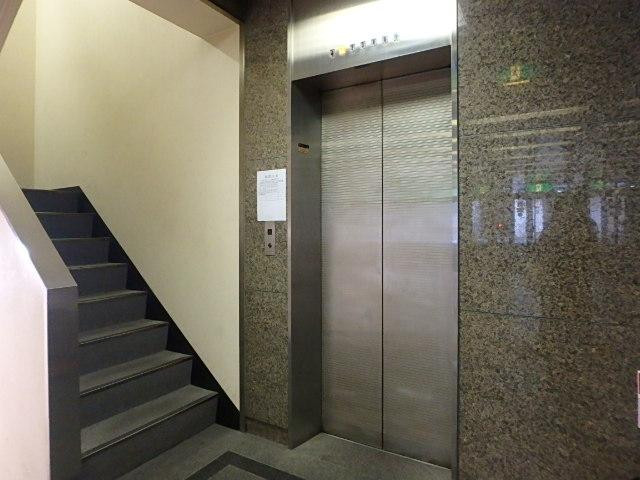 ゆまにビルホール②