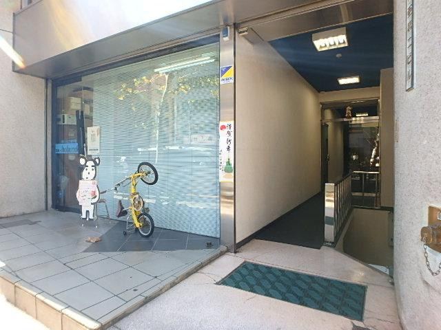 興亜第２ビルエントランス①