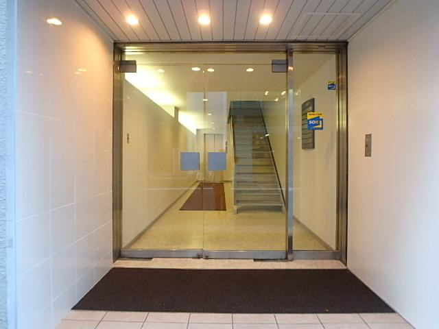 信交会ビルエントランス②