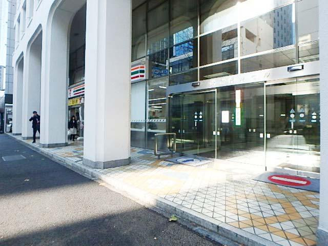 鎌倉河岸ビルエントランス①