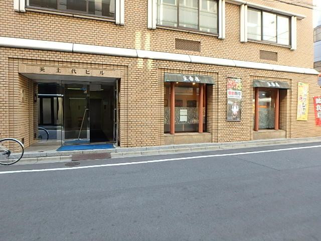 美土代ビルエントランス①