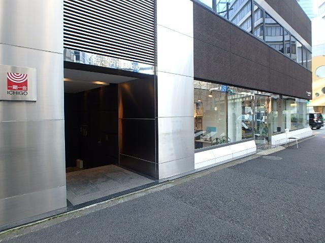 いちご内神田ビルエントランス①