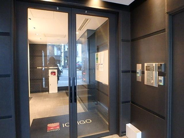 いちご内神田ビルエントランス③