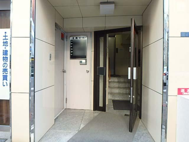 互興ビルエントランス②