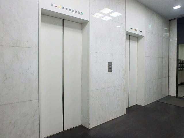 内山ビルホール②