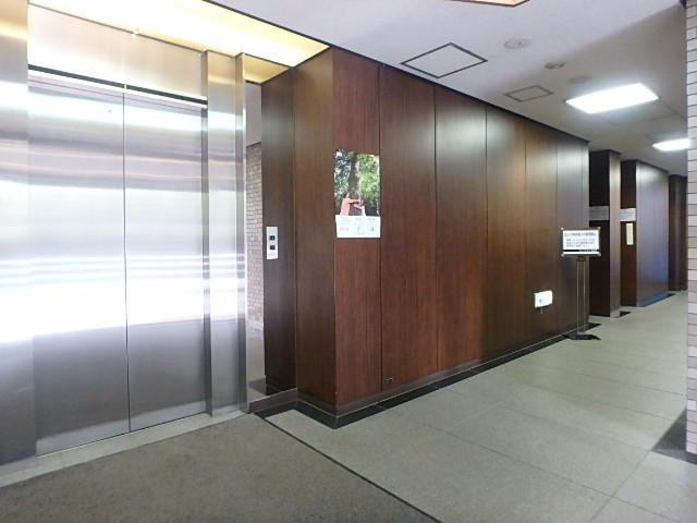 ホール①