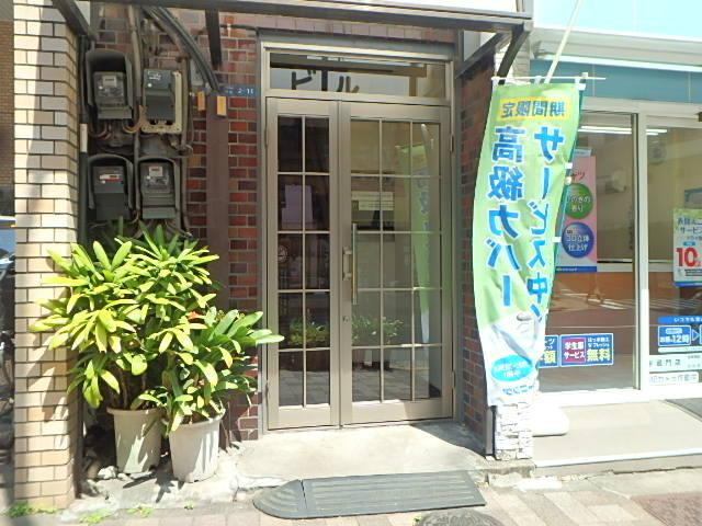 奥田ビルエントランス②
