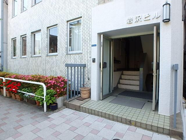 岩沢ビルエントランス①