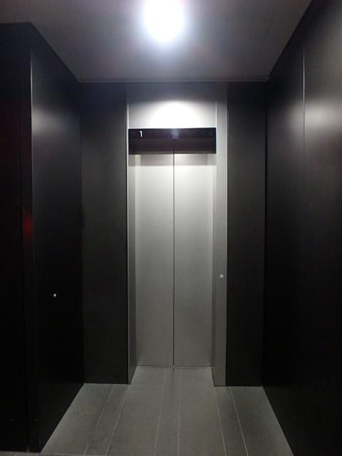 ホール①