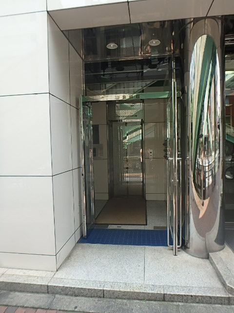山京別館エントランス①