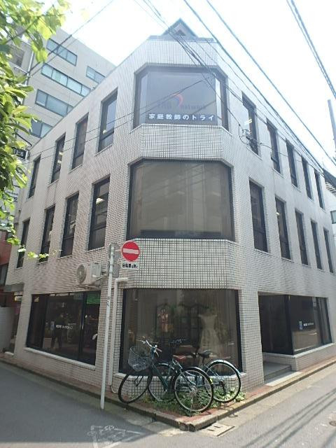 Ｔ＆Ｔビル外観①(メイン)