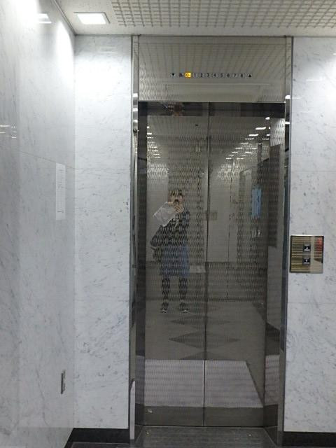 ２１東和ビルホール①