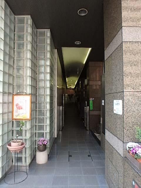 アイルズＢＭビルエントランス①