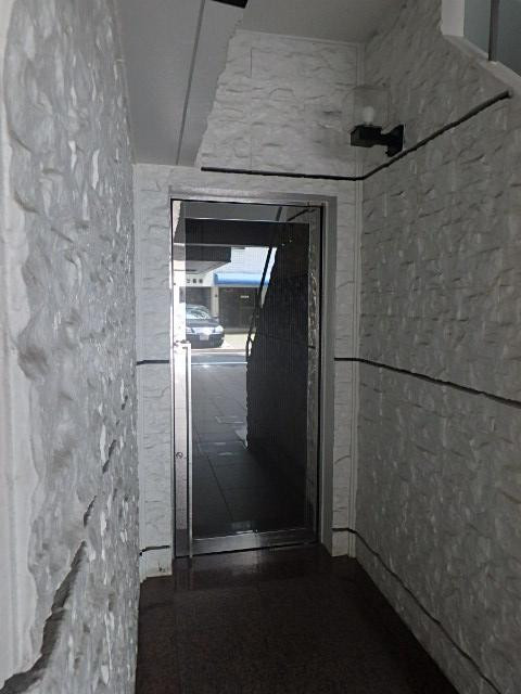 ＩＷＯビルエントランス①
