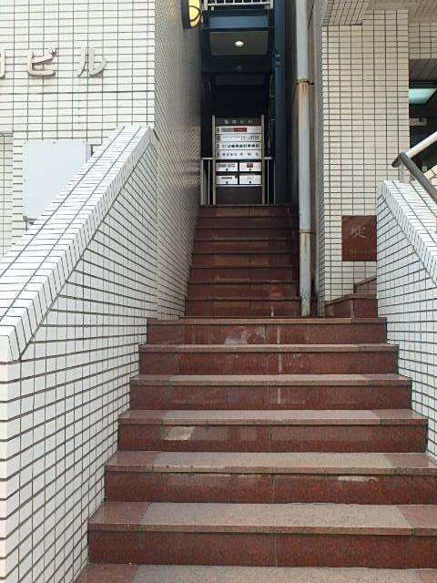 福岡ビルエントランス②