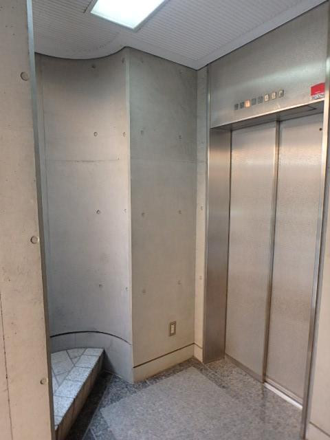 ホール②