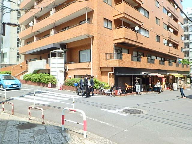 桔梗ライオンズマンション平河町エントランス①