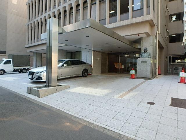 全国旅館会館ビルエントランス①