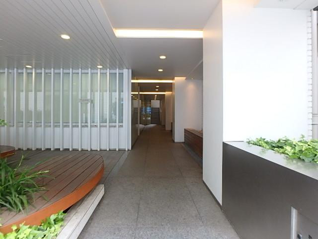 エントランス②