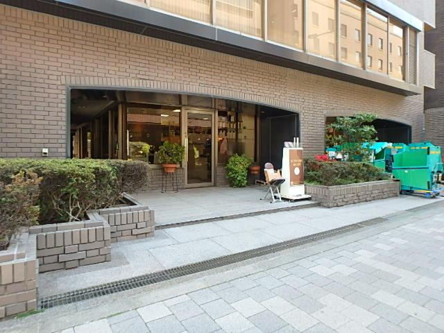 グランドメゾン六番町エントランス①