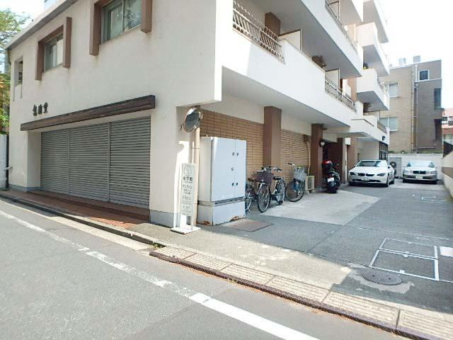 メゾン・ド・六番町エントランス①