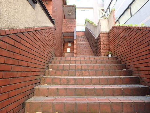 ビリジアン六番町エントランス②