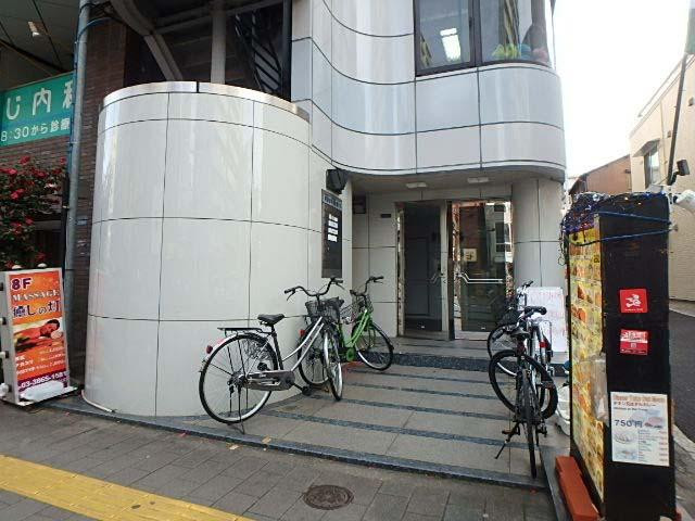 新御徒町妙見屋ビルエントランス①
