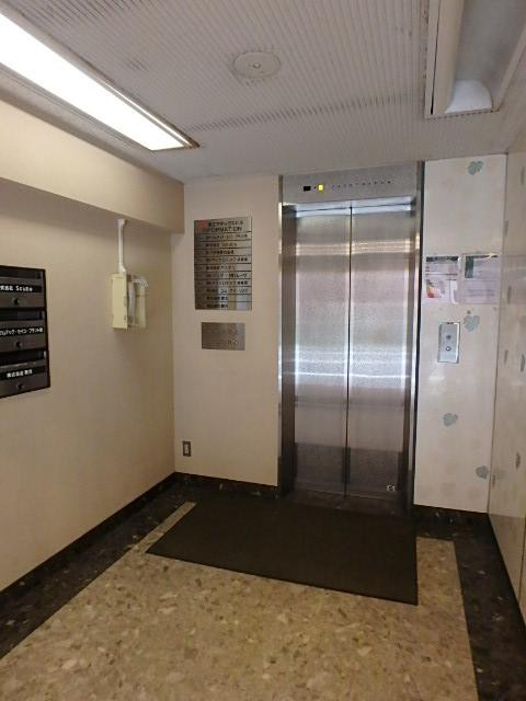 ホール①