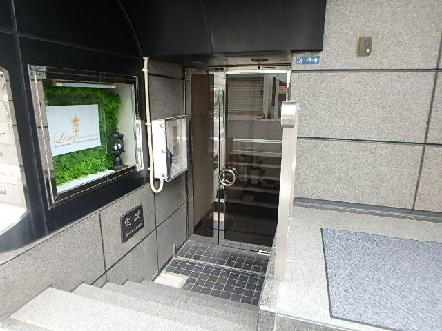深井ビルエントランス②