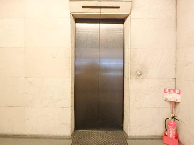 ホール②