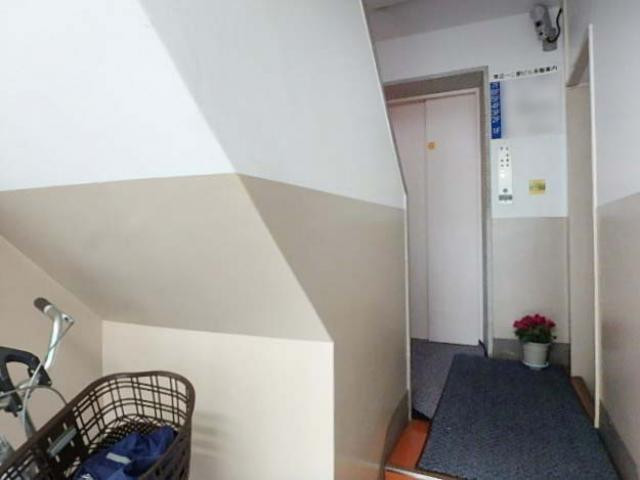 渡辺一二（イチニ）堂ビルホール①