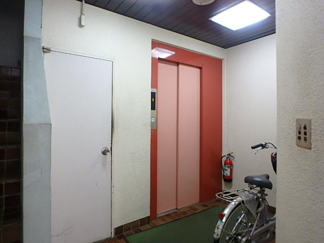 中戸川ビルホール②