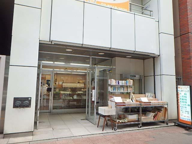 文行堂ビルエントランス①