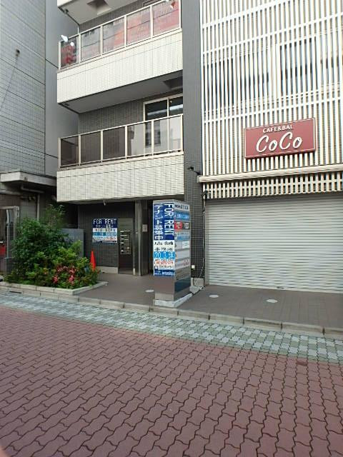 正三ビルエントランス①