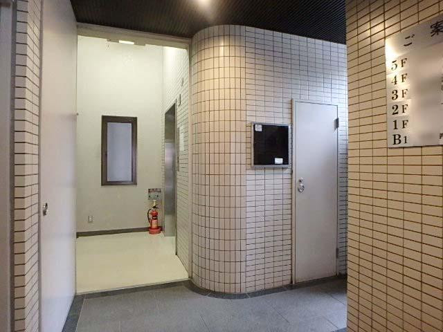 信成ビルホール①