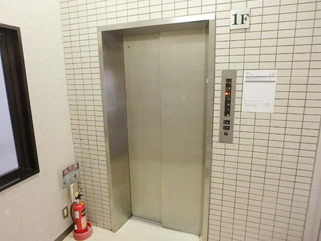 信成ビルホール②