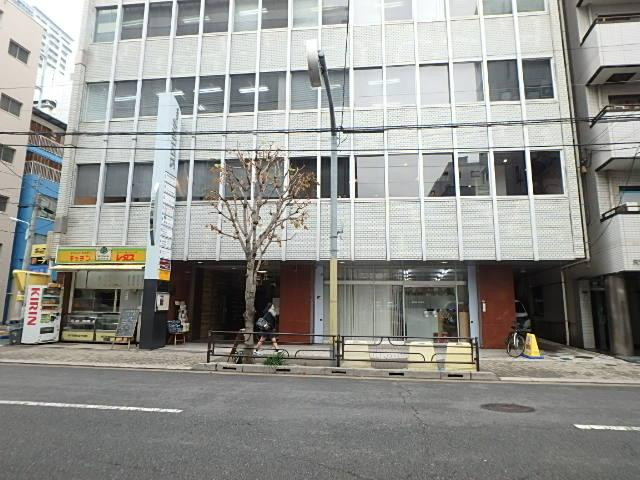 鈴和ビルエントランス①