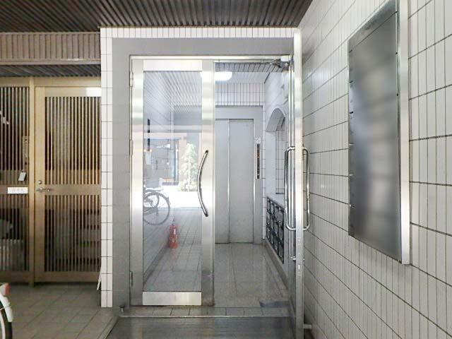 Ｙ．ハヤシ．ビルドエントランス②