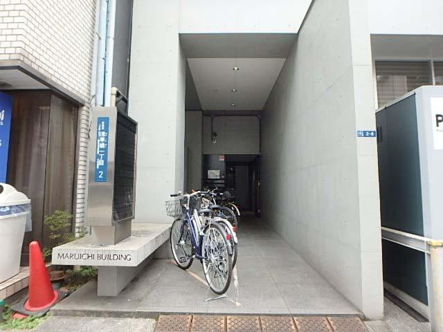 丸一ビルエントランス②