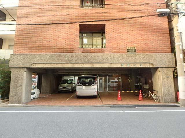 伊藤ビルエントランス①