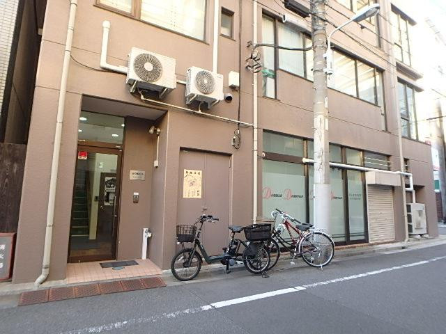 日の出ビルエントランス①