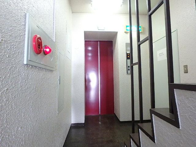 ホール②