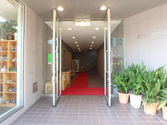 蔵前タカハシビルエントランス②