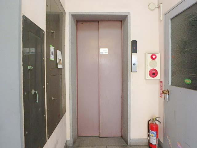 ホール②