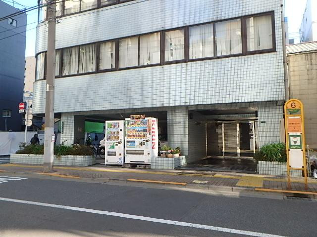 東京ミシン会館ビルエントランス①