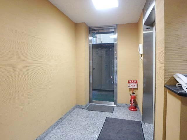 ホール②