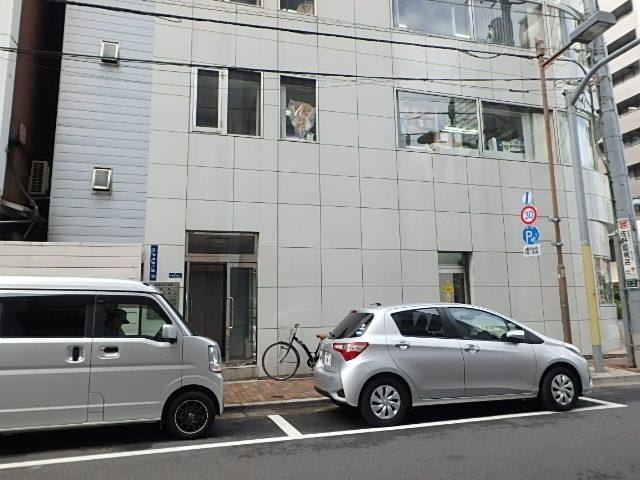 宮地ビル本館エントランス①