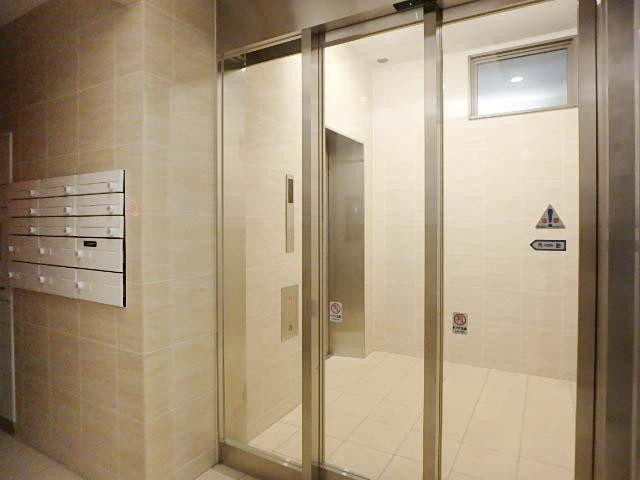 ホール①