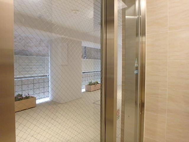 ホール②