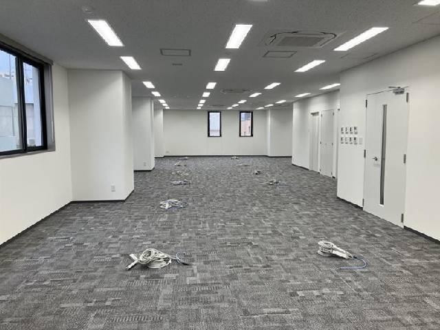 タスク新御徒町ビル室内①